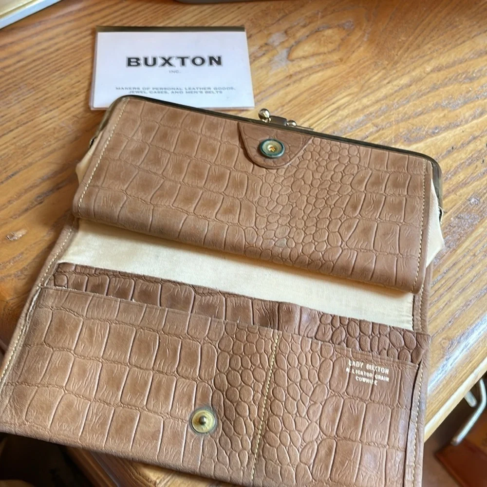 🎪 Buxton alligator grain cowhide tan leather wallet: